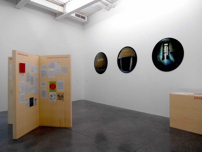 archives critique art