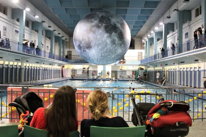 LUNE PISCINE 