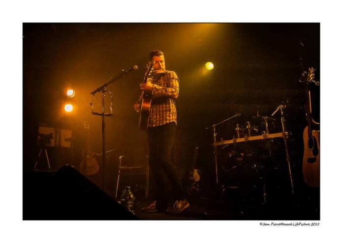 LE DUO FOLK RONAN K SORT FROM GREY