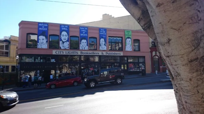 city lights bookseller san fransisco