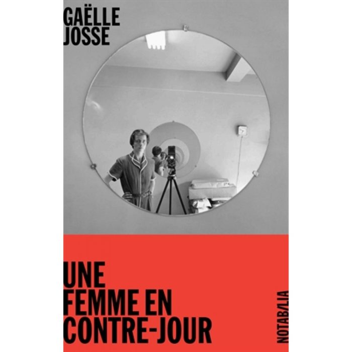 FEMME EN CONTRE JOUR