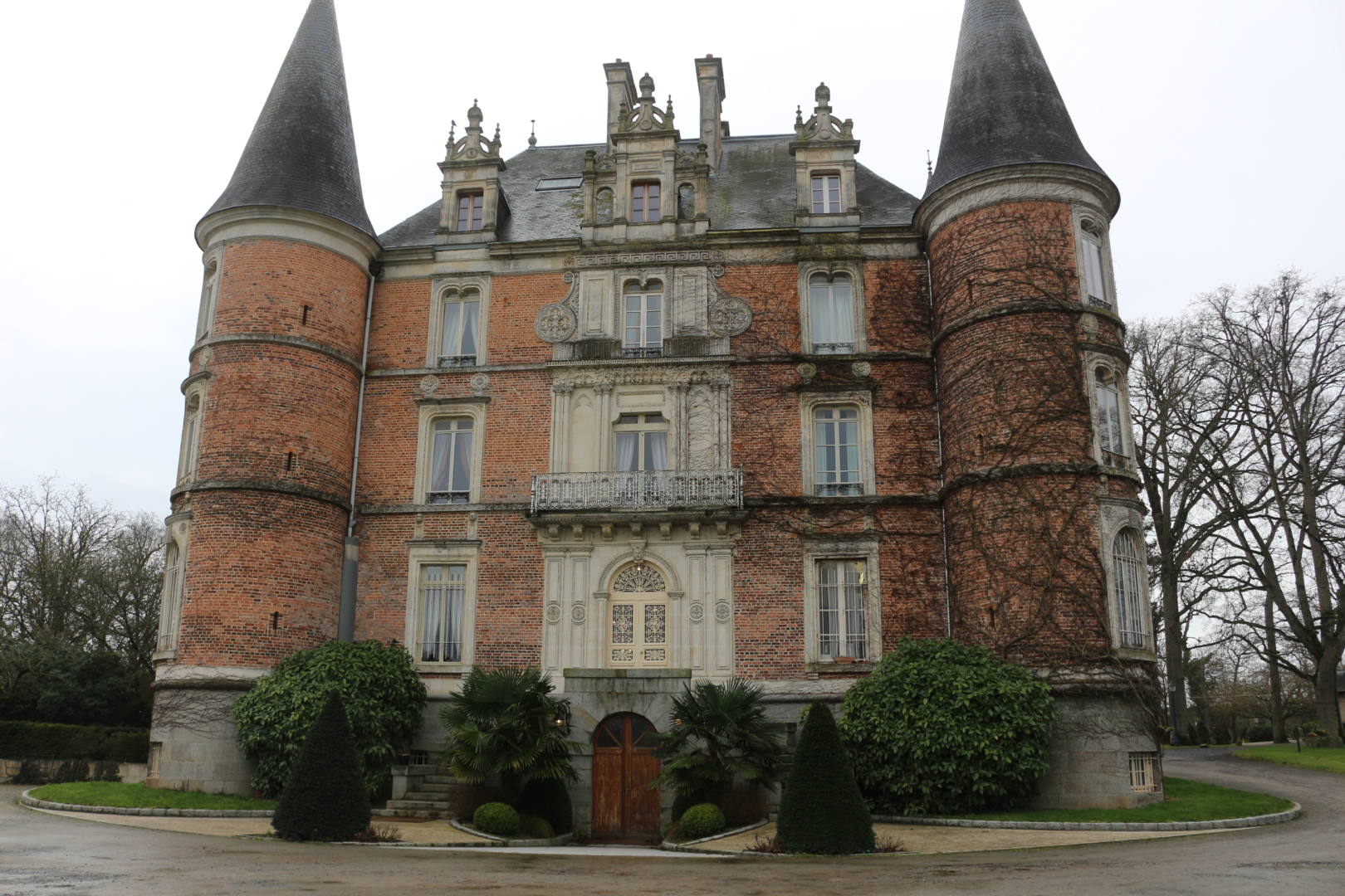 Reportage Château d'Apigné Parking