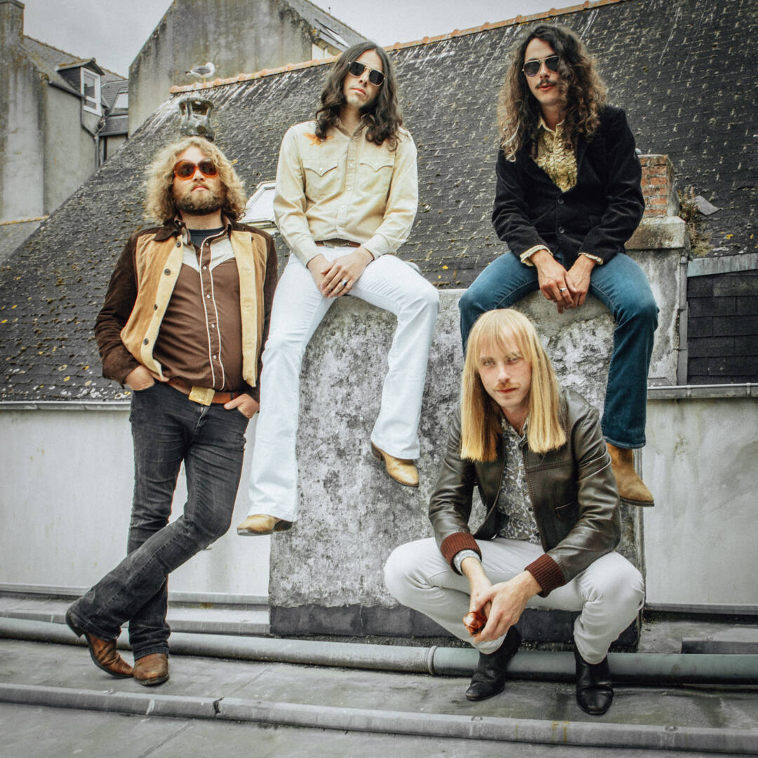 komodor, nasty habits