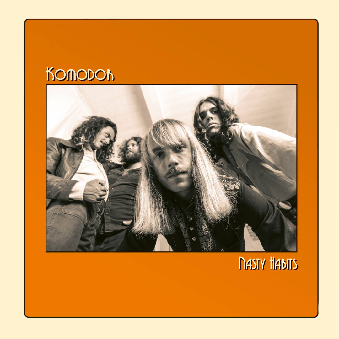 komodor, nasty habits