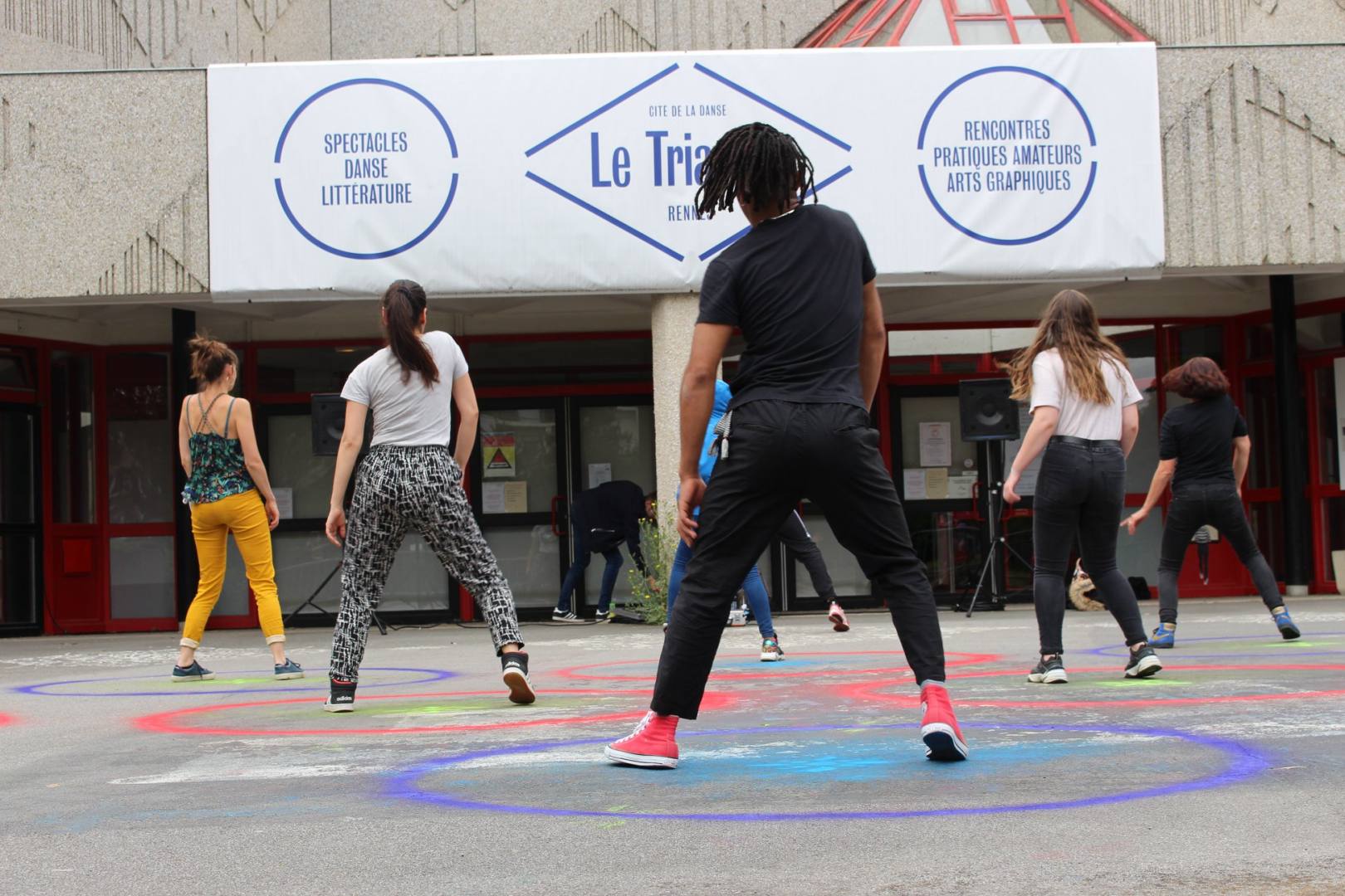 RENNES.  LET’S DANCE FOR 5 MINUTES ON THE TRIANGLE ESPLANADE!