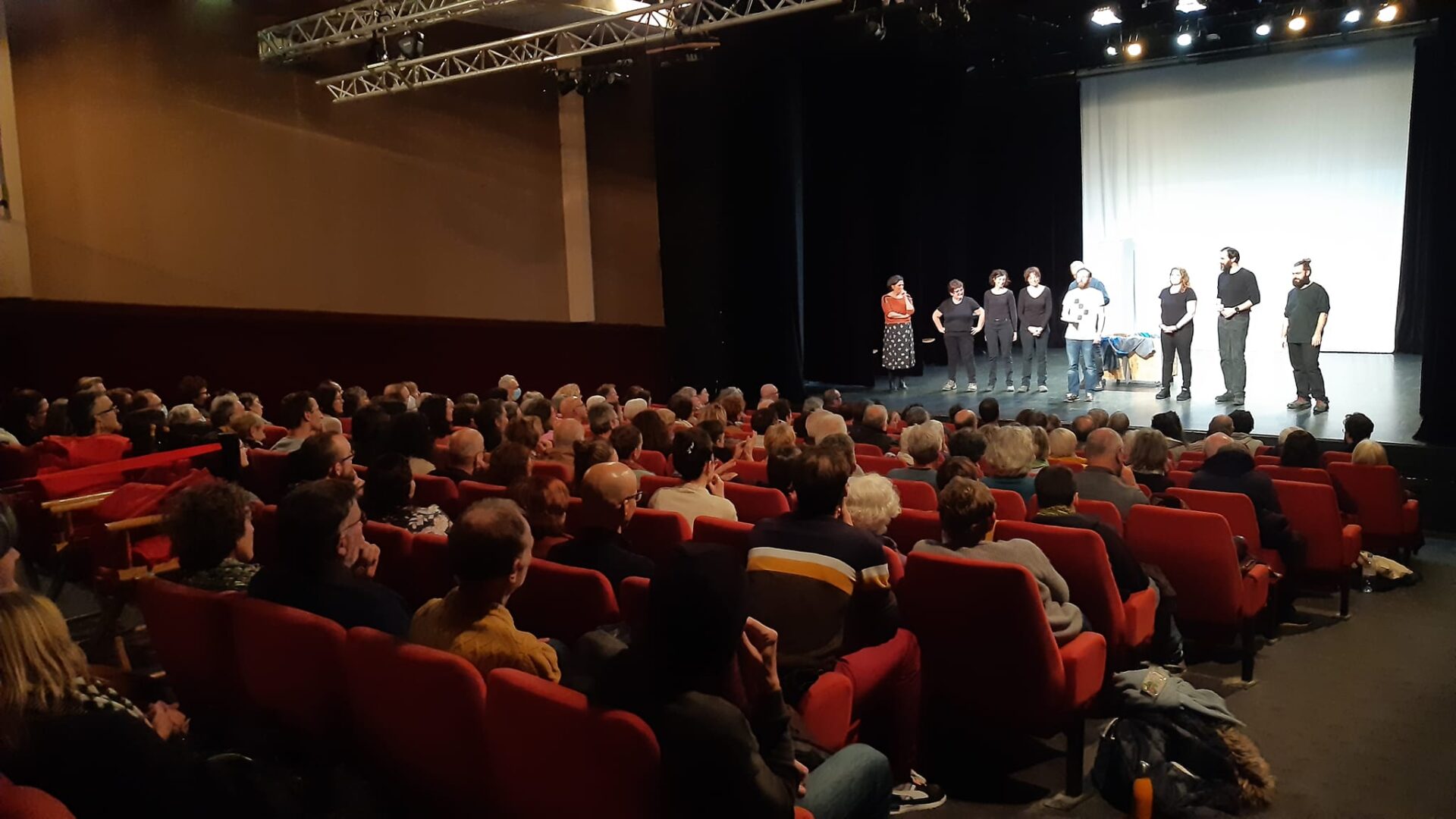 Rennes Une Saison à Ladec Maison Du Théâtre Amateur 