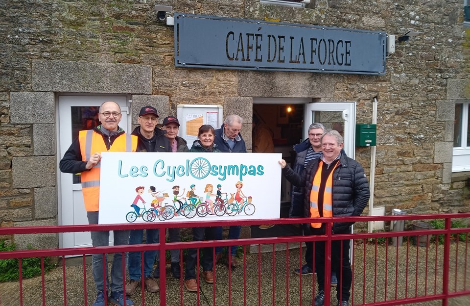 ça bouge à guillac le café de la forge