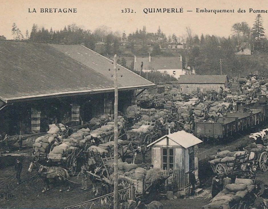 La Loco gare Quimperlé halle de fret