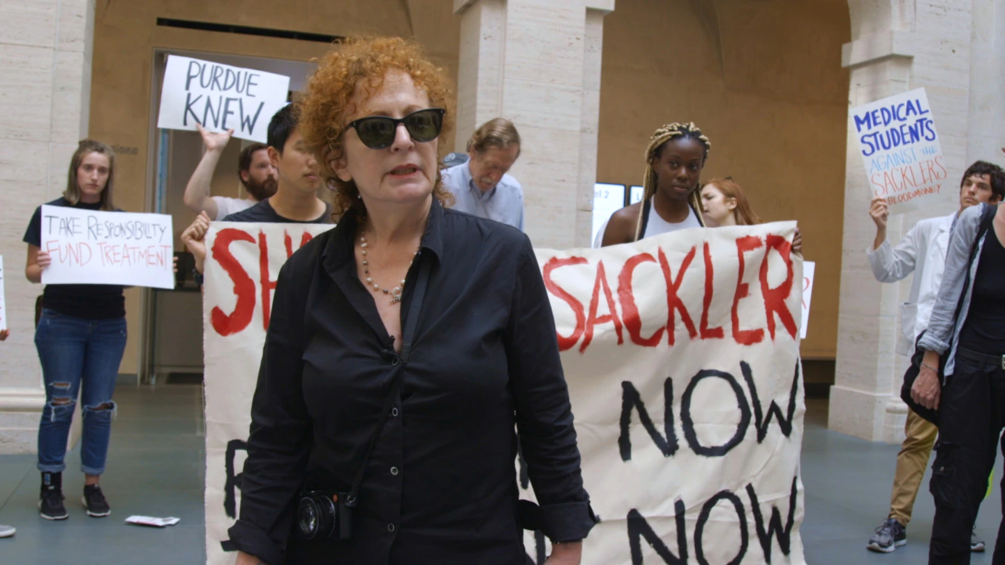 Nan Goldin toute la beauté et le sang versé Laura Poitras