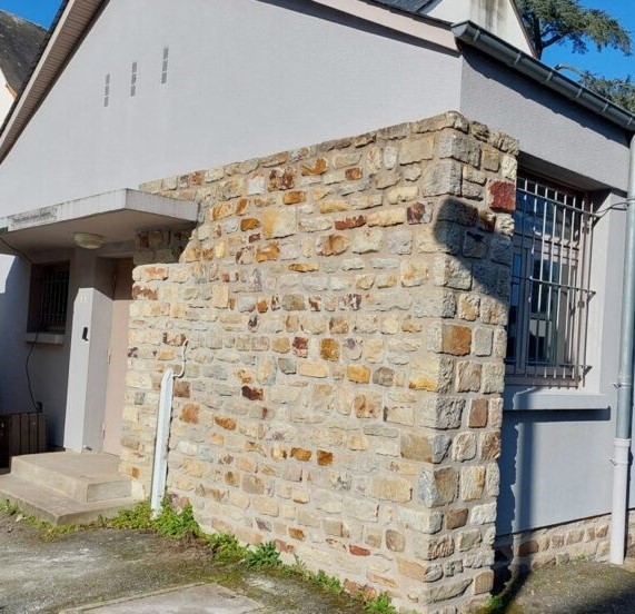 Vente église et chapelles + local par la mairie de Vitré 35