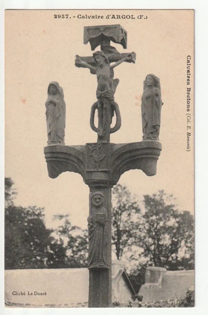 les calvaires monumentaux de Bretagne