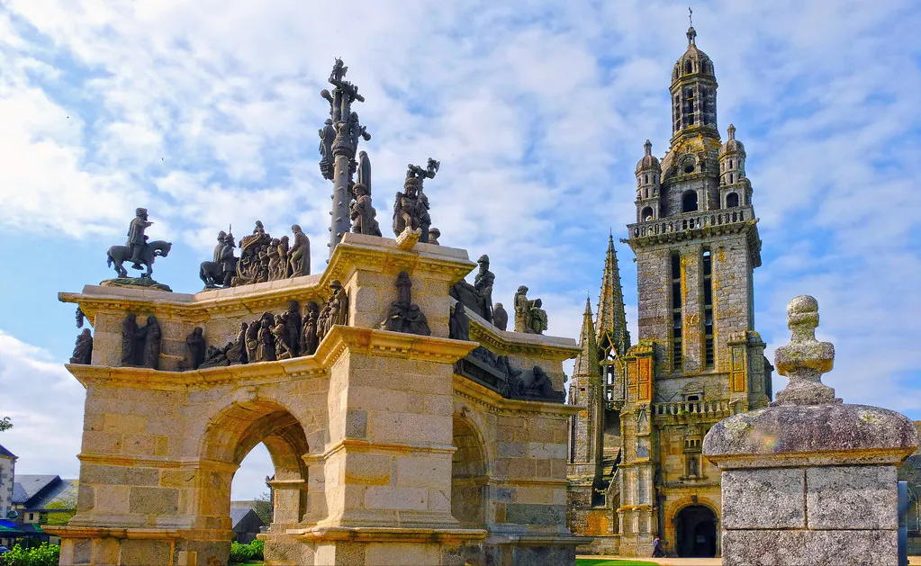  les calvaires monumentaux de Bretagne