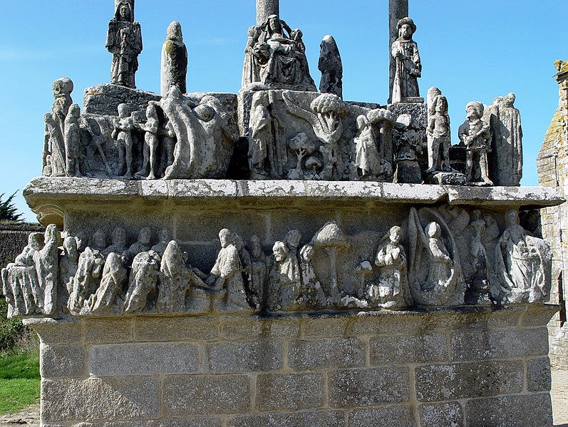 les calvaires monumentaux de Bretagne