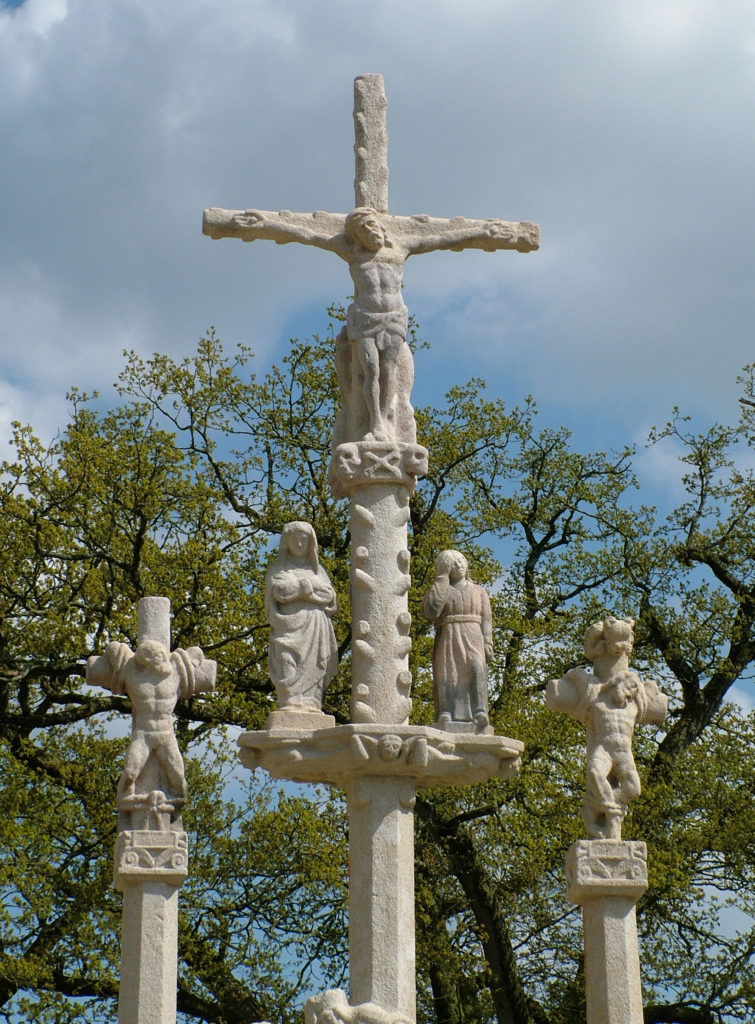 les calvaires monumentaux de Bretagne