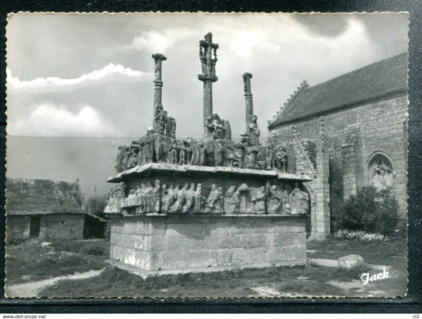 les calvaires monumentaux de Bretagne