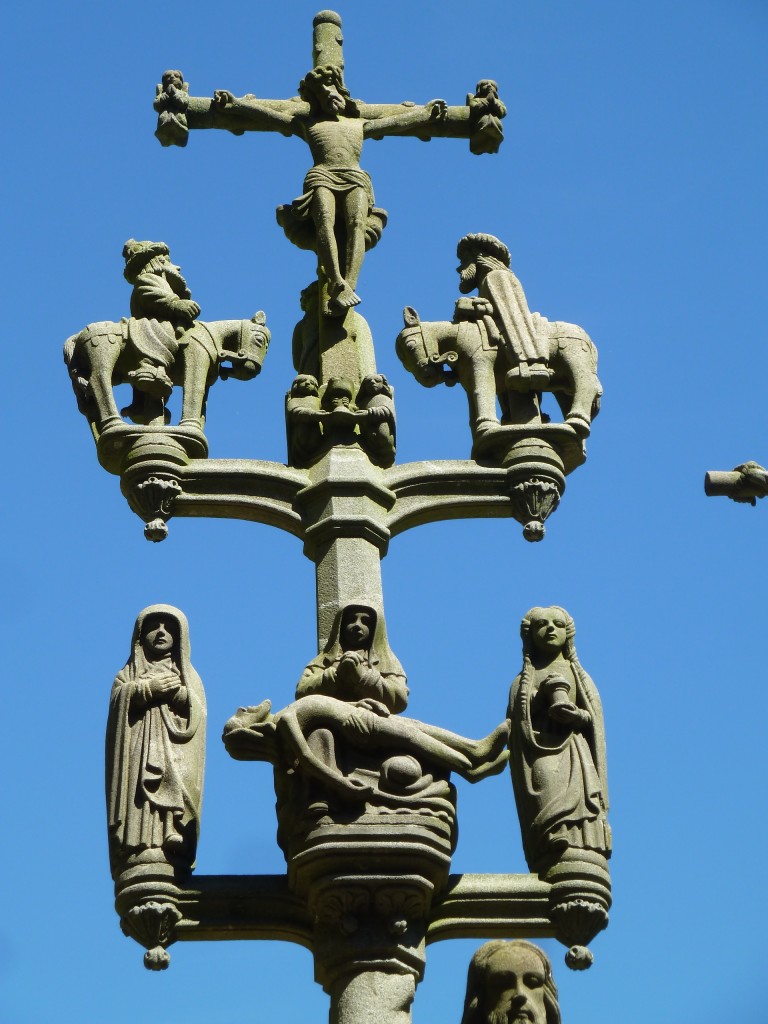 les calvaires monumentaux de Bretagne