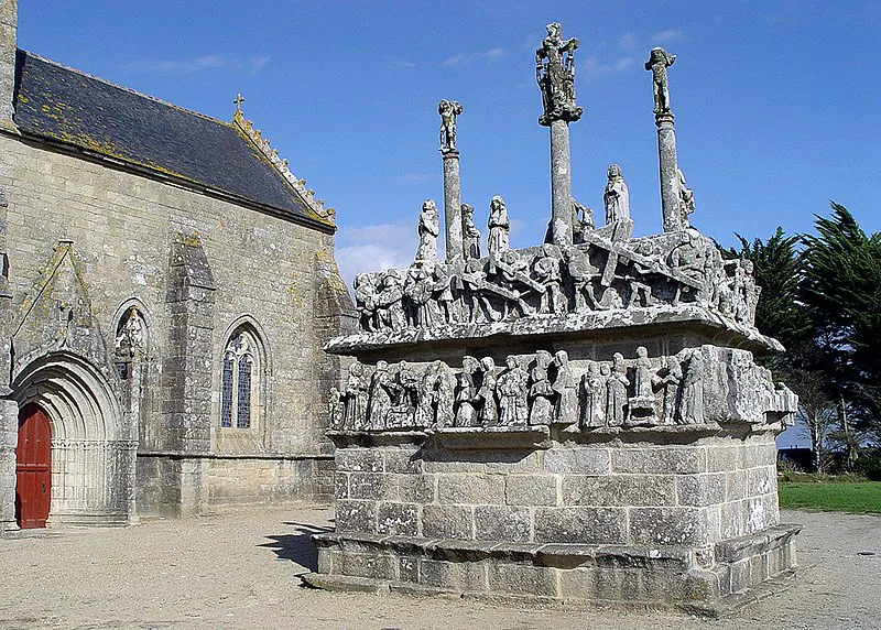 les calvaires monumentaux de Bretagne