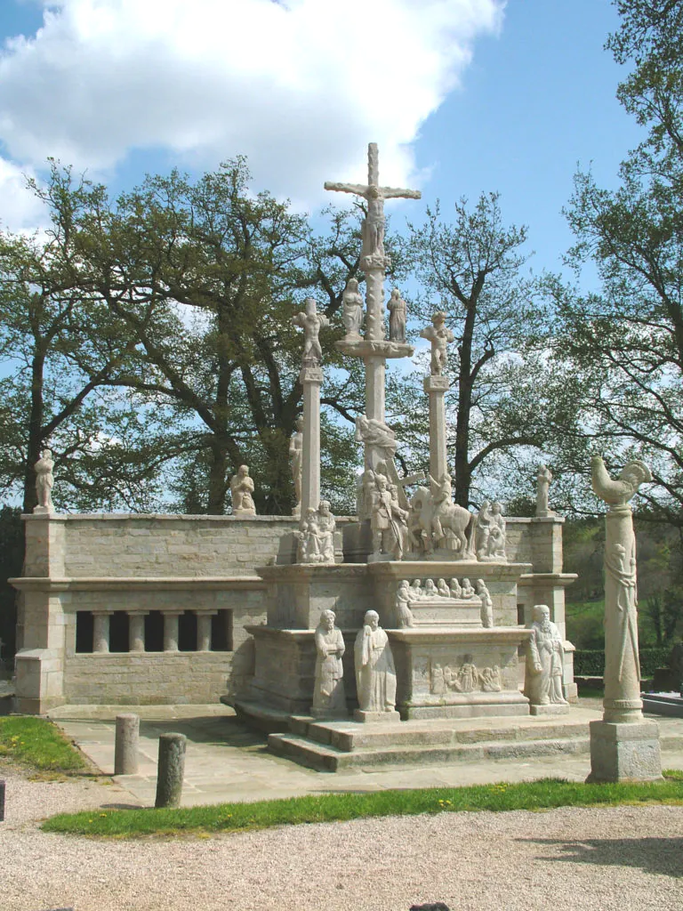 les calvaires monumentaux de Bretagne