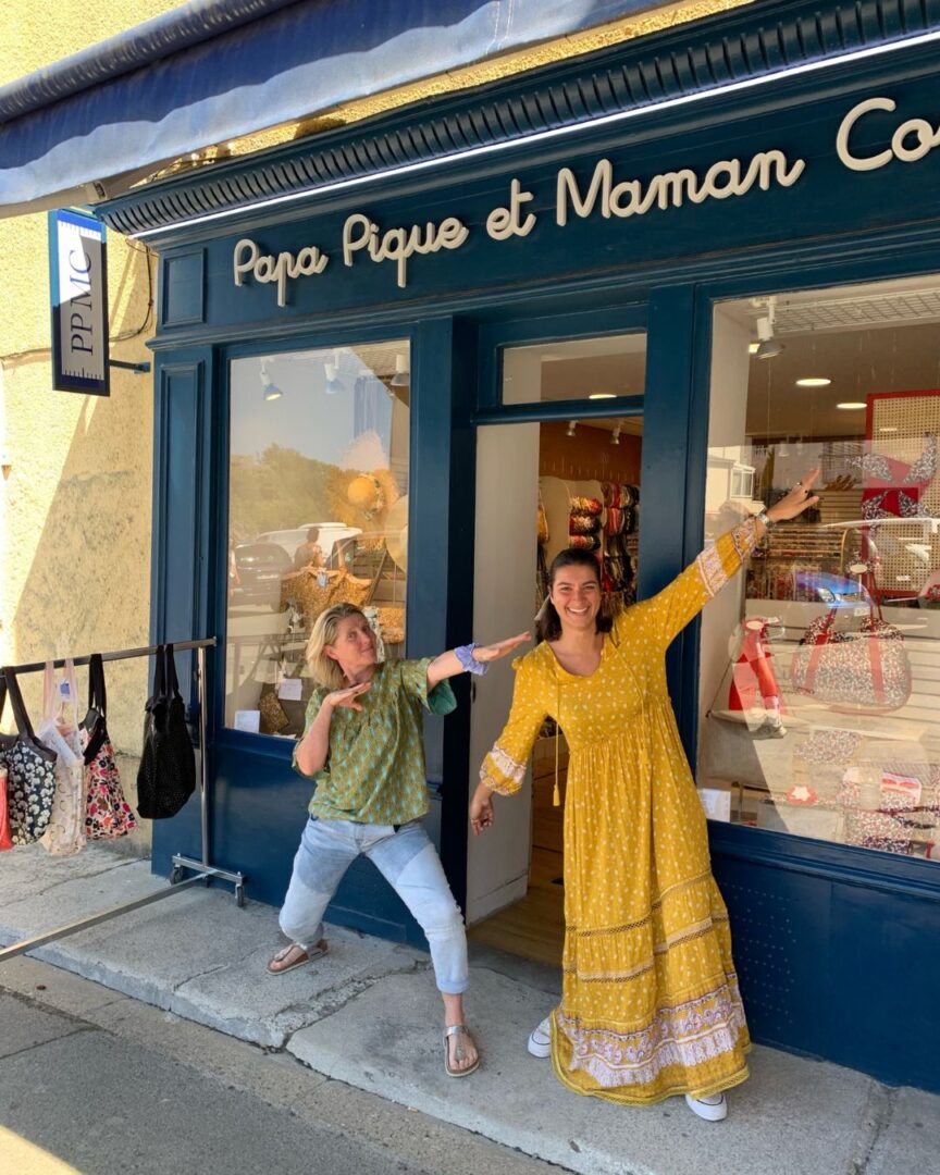 Papa Pique et Maman Coud