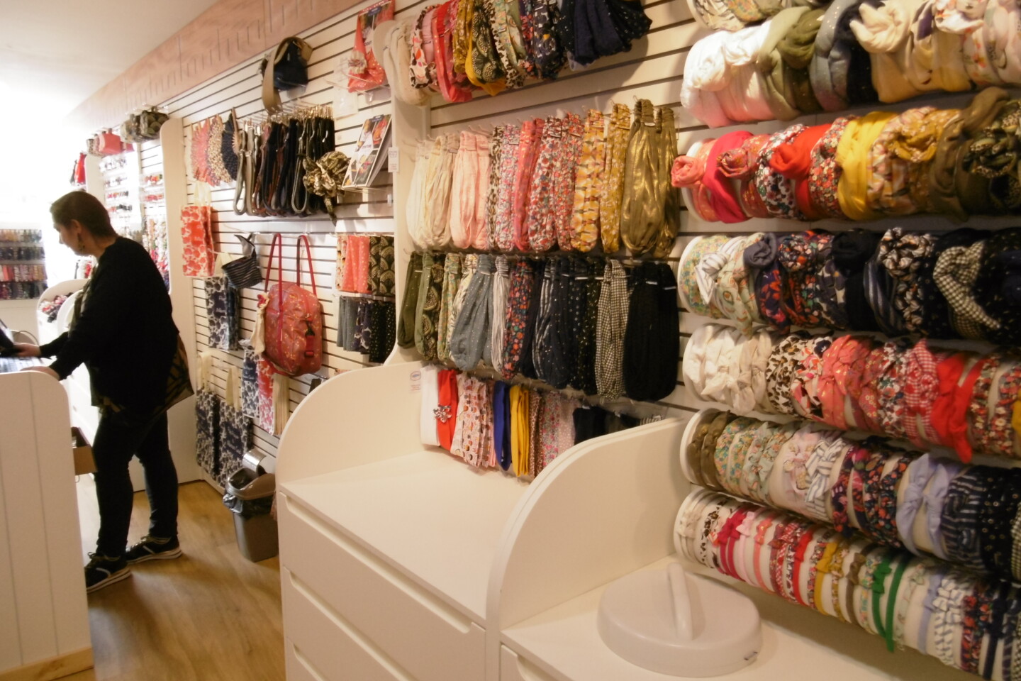 Papa Pique et Maman Coud