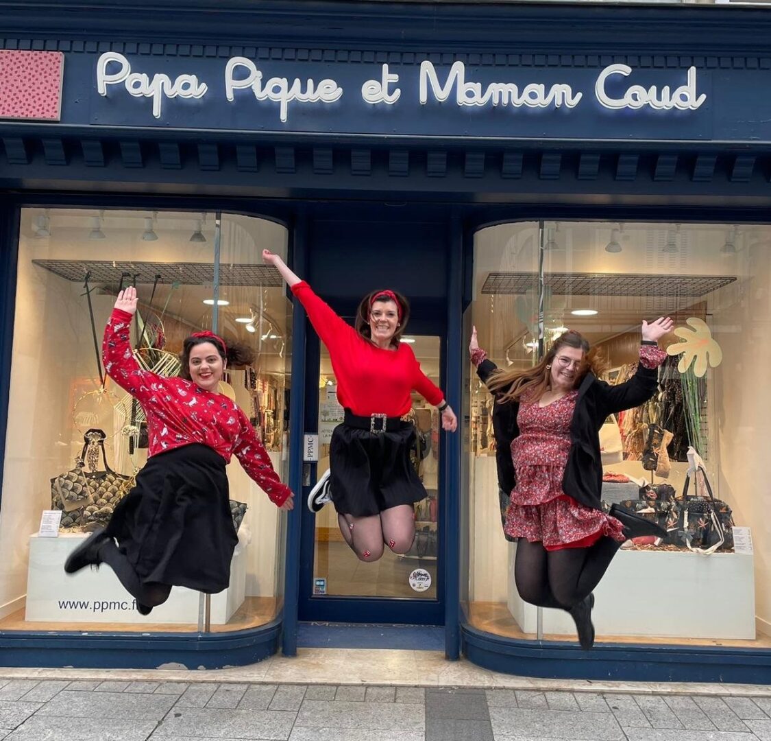 Papa Pique et Maman Coud