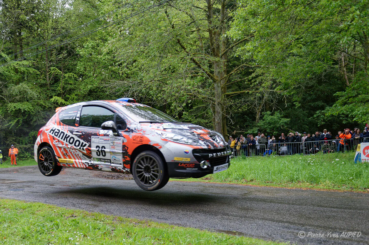 Passage au lieu dit la porte de fer du pilote Néo Rivallant 2eme au rallye du Morbihan 2023