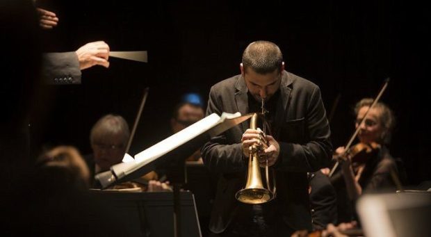 Ibrahim Maalouf et l’OSB nous présentent Parachute, Yes we can !