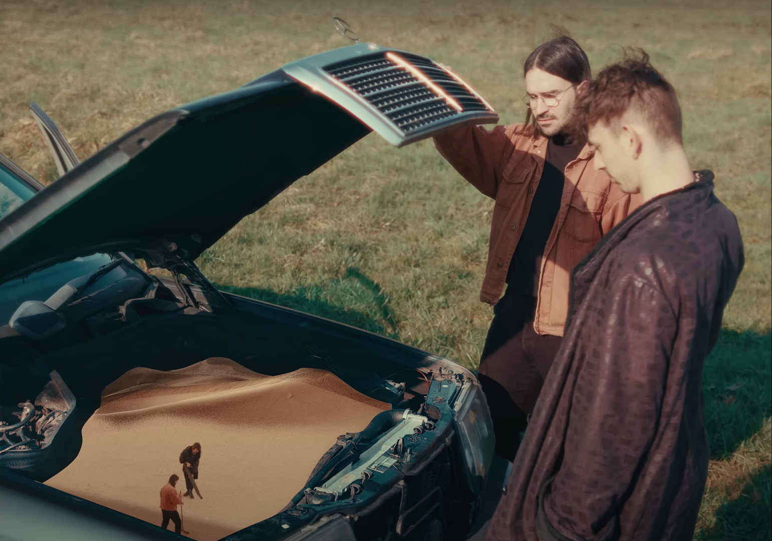 Atoem. Clip Sinking Ocean, voyage en absurdie de deux copains
