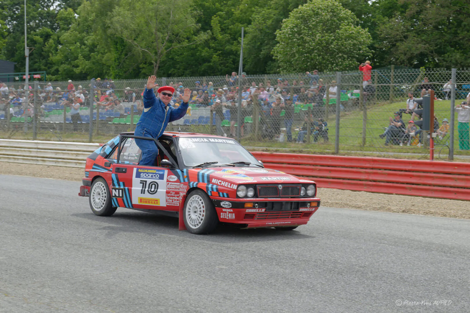 Le pilote Paul Davies (GB) sur Lancia Delta integrale 16V - 4 roues motrices n° 58 - année 1990