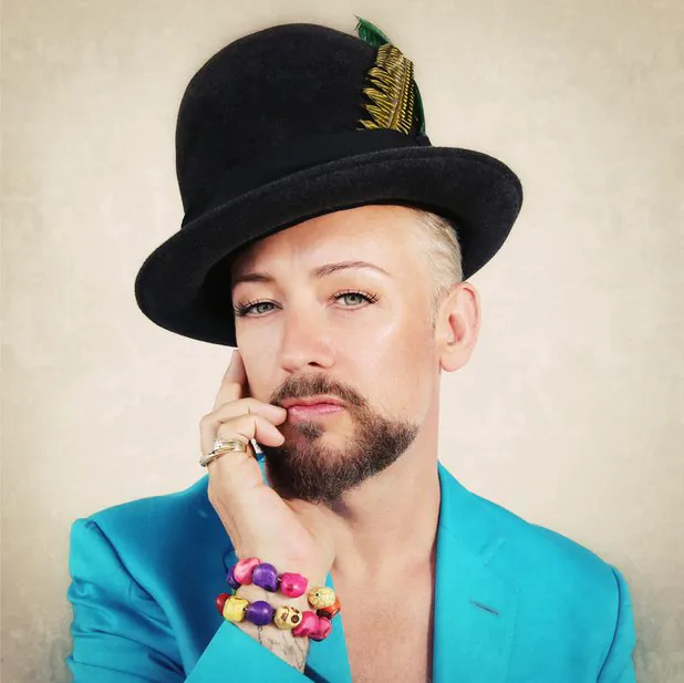 Boy George This Is What I Do, Derrière le maquillage…