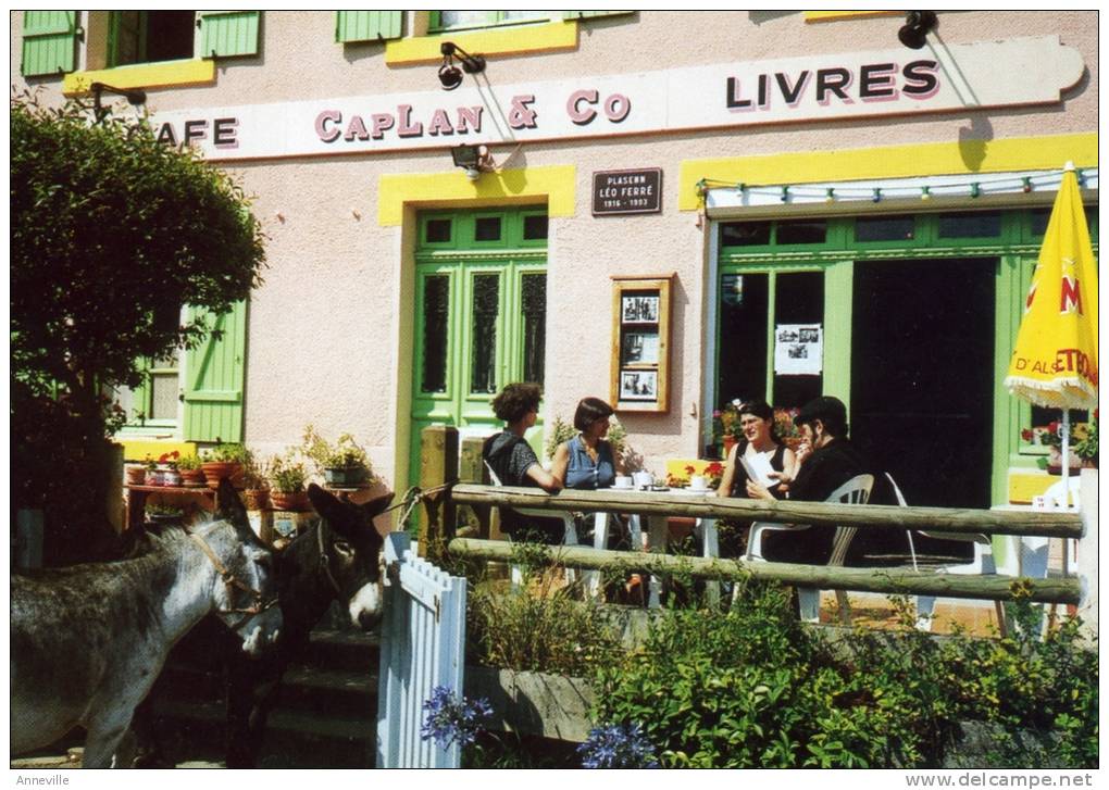 CapLan Co à Guimaëc (café-librairie en Bretagne)