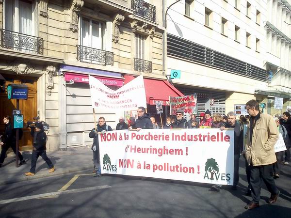 Succès de la manif contre la Malbouffe du 3 mars