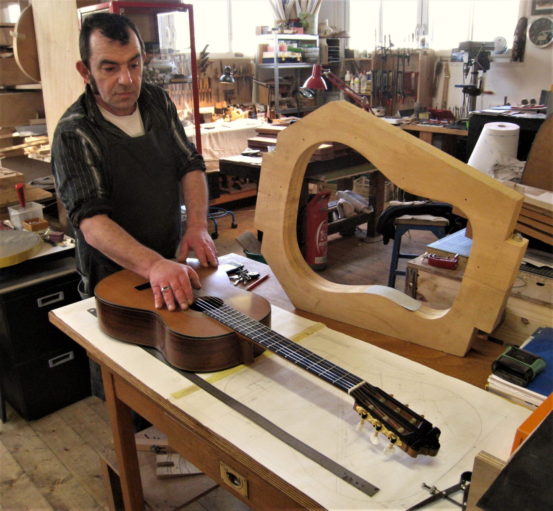 RENNES. DÉCÈS DE GILLES POURTOY FACTEUR DE GUITARES