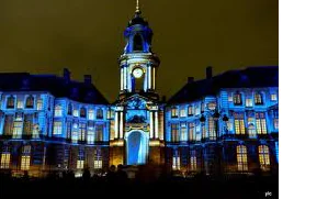 Société Spectaculaires et Illuminations de Noël, La mairie est-elle toujours le meilleur des endroits ?