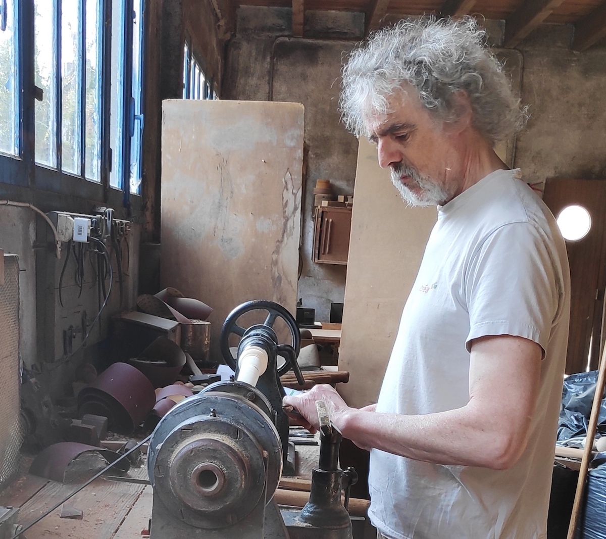 MORLAIX. BRUNO GUÉZENNEC PERPÉTUE LA TRADITION DES JEUX BRETONS