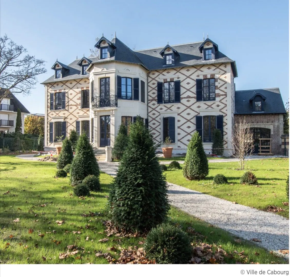 CABOURG. LA VILLA DU TEMPS RETROUVÉ ENTRE PROUST ET FANTOMAS