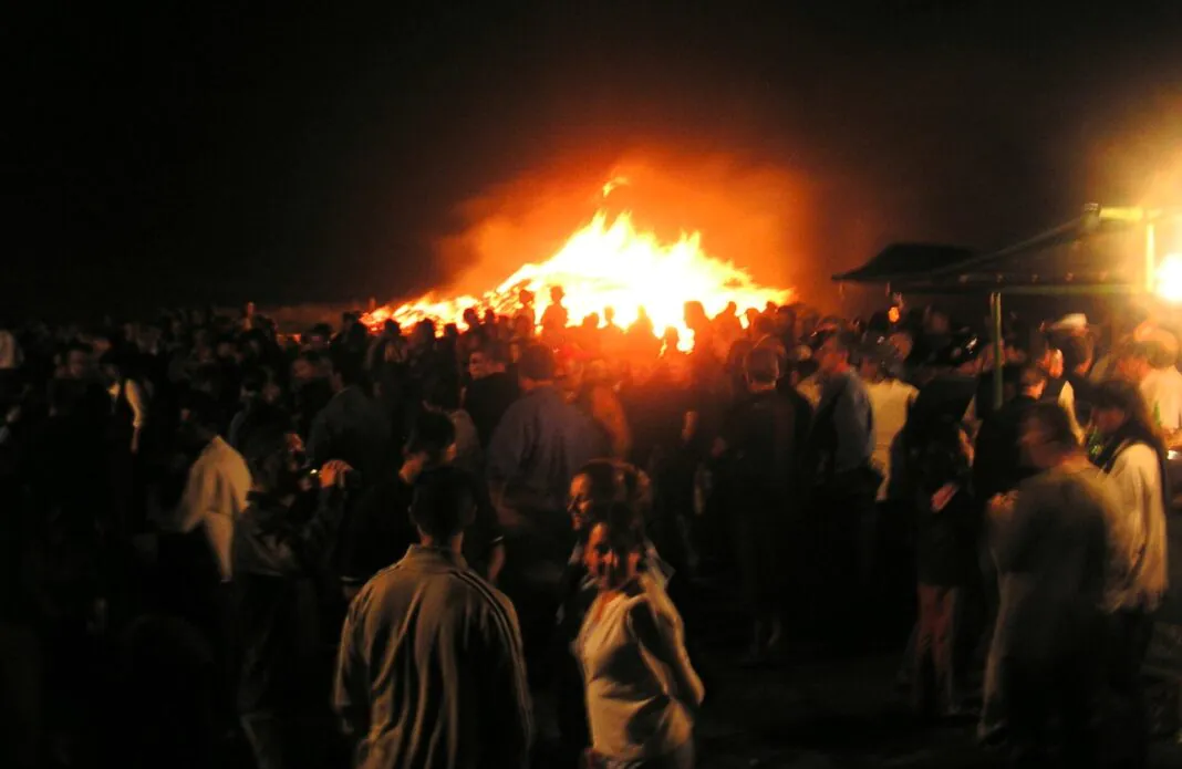 Crozon - feu de la Saint Jean