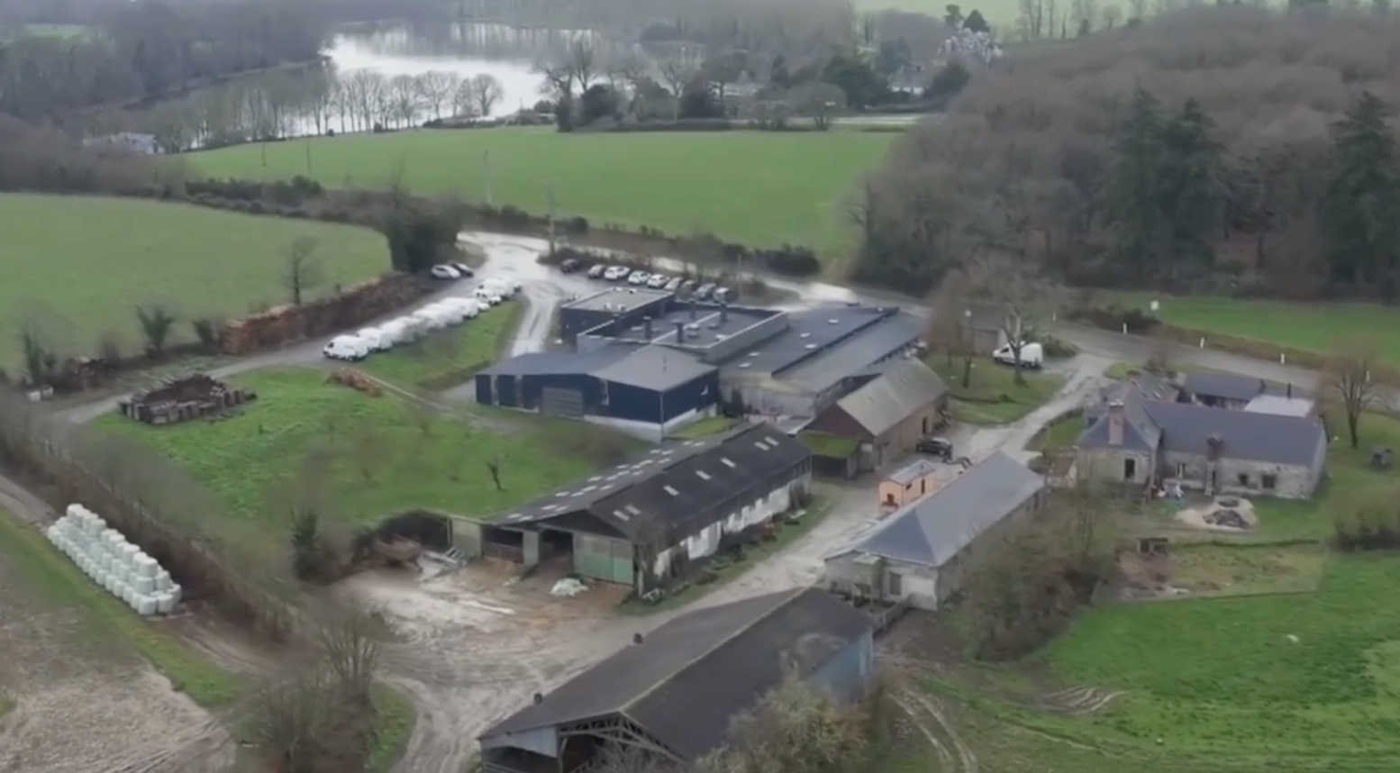 ESSÉ PRÈS DE RENNES. BÉATRICE ROZÉ PRÉSENTE LA BOULANGERIE FAGOTS ET FROMENT