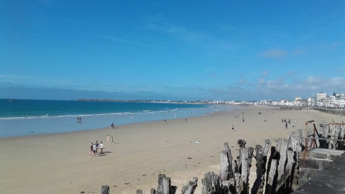 plage_sillon_st_malo_brise_lames
