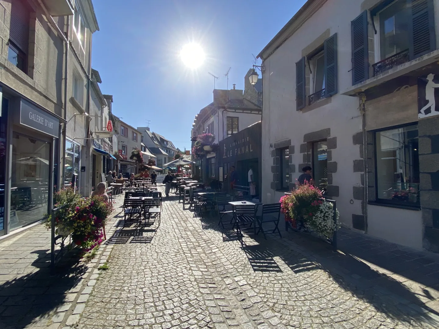 La librairie le Fanal ouvre ses feux à Saint-Quay-Portrieux