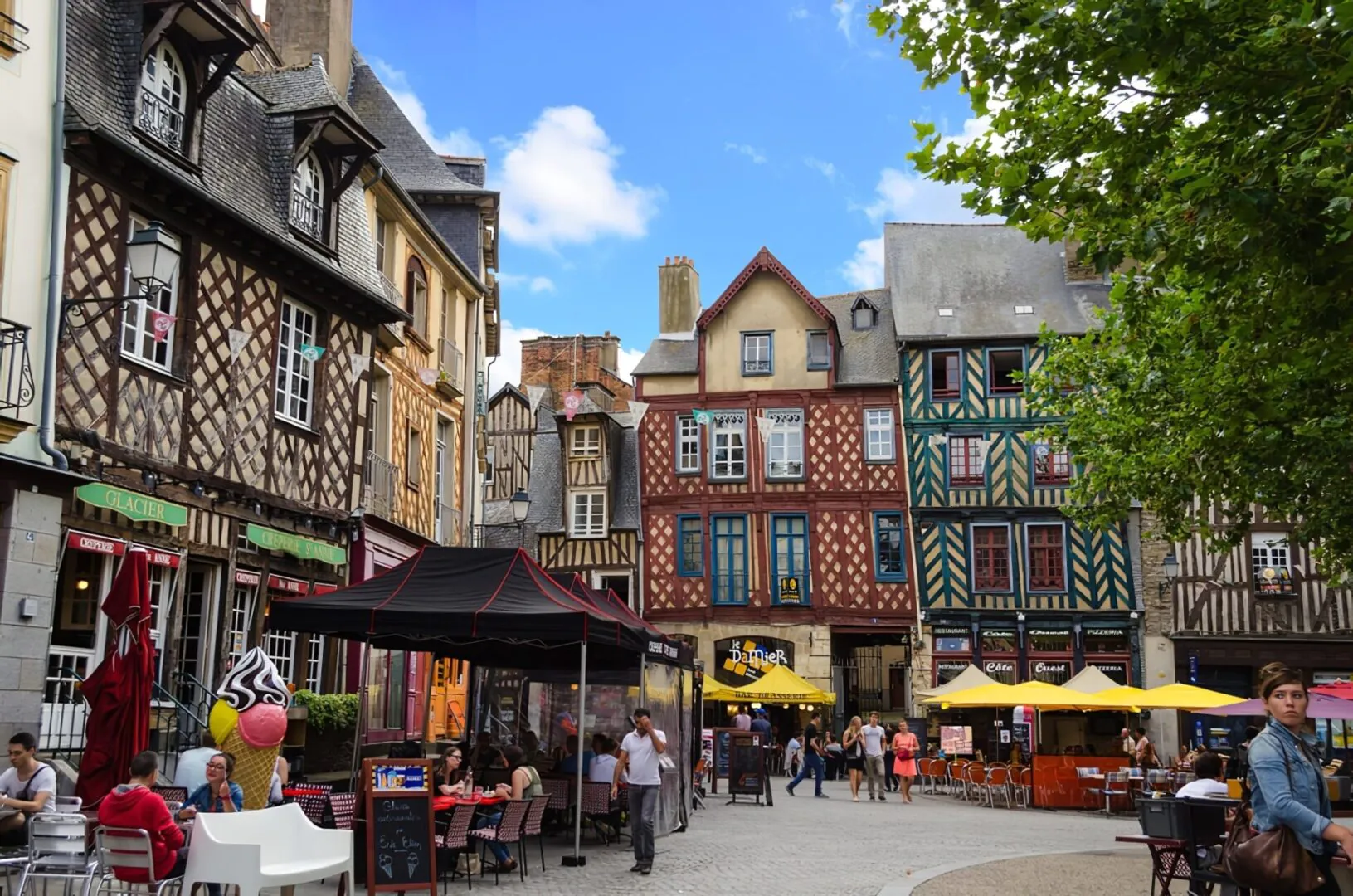 Jeu de Paume visite futuriste rennes Raphaël Reuche