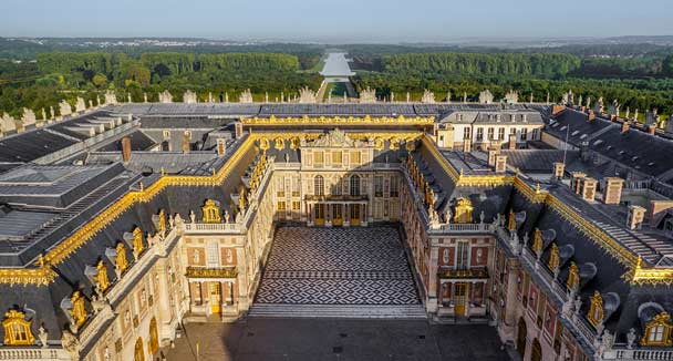 VERSAILLES  À L’ORIGINE, LE PALAIS RETROUVÉ DU ROI-SOLEIL