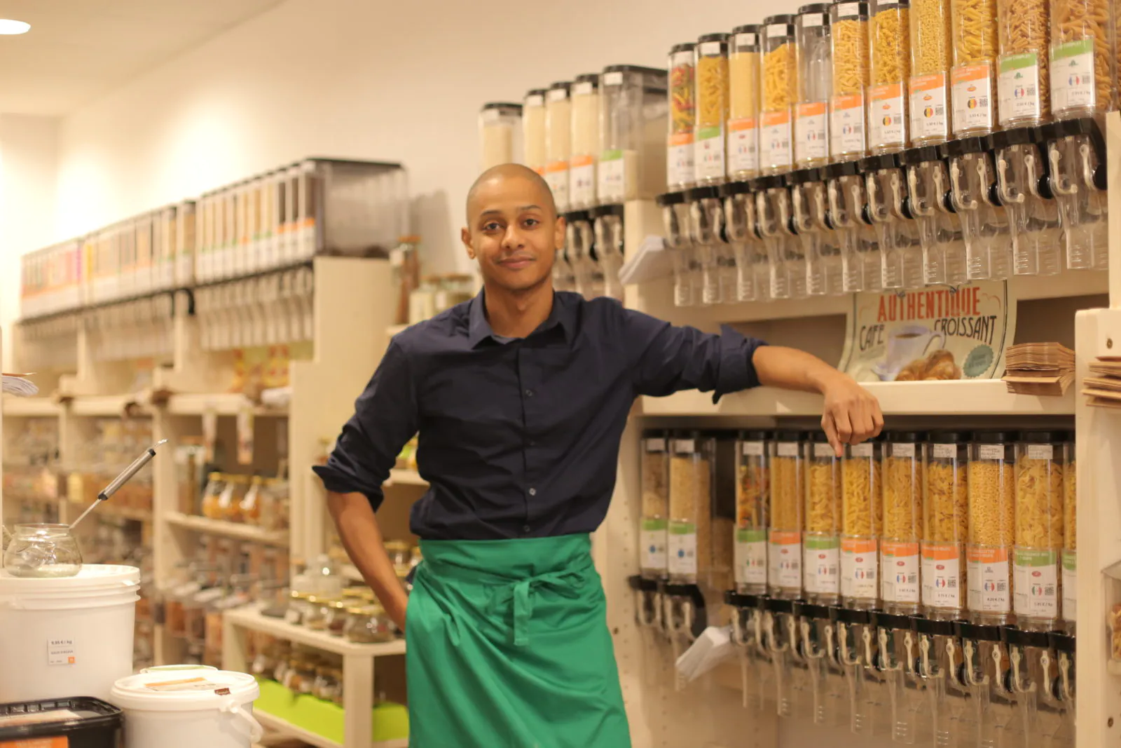 RENNES. LE GRAND MARCHÉ VRAC DE DAVID SENE OUVRE 5 RUE DE LA CHAUSSÉE !