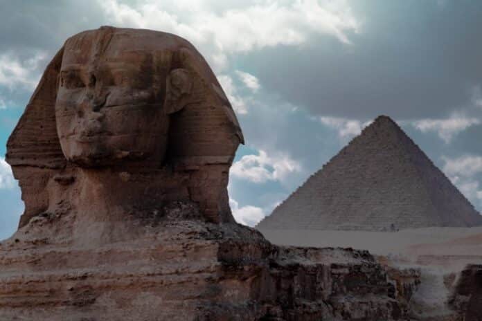 egypte_sphinx_gizeh_pyramides-e1606126502751