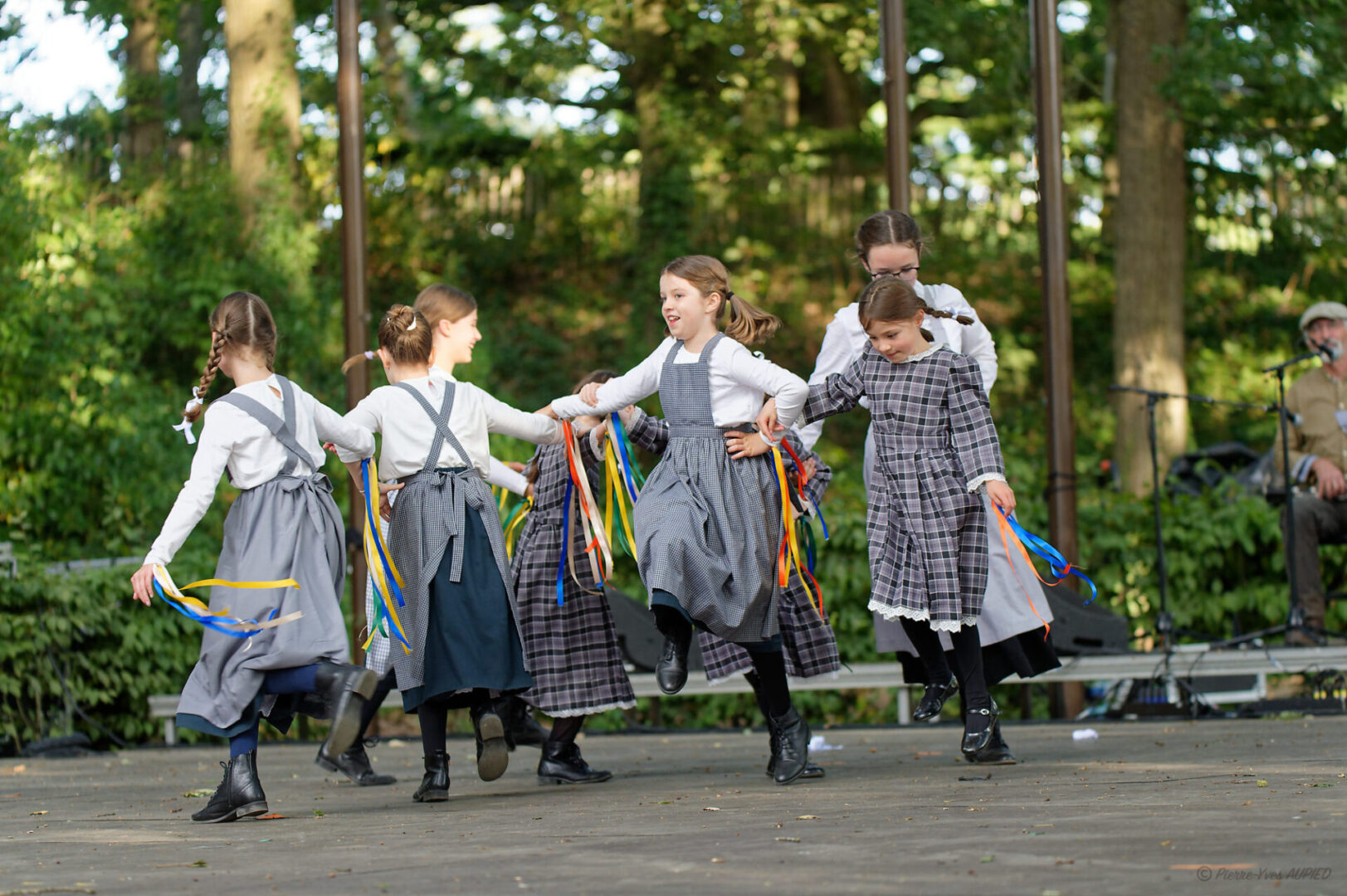 Cercle enfants d'Ille-et-Rance sur la scène des Mercredis du Thabor 2023