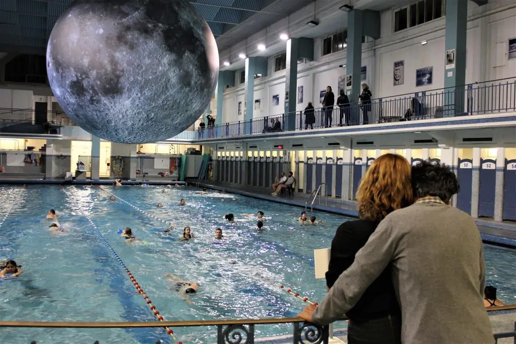 RENNES, DERNIÈRE BAIGNADE AU CLAIR DE LUNE PISCINE SAINT-GEORGES