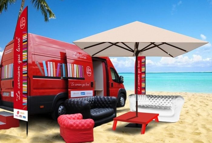 L’ÉTÉ AUSSI ON SE SENT « LIVRES » !, LE CAMION-LIVRE ARRIVE EN BRETAGNE