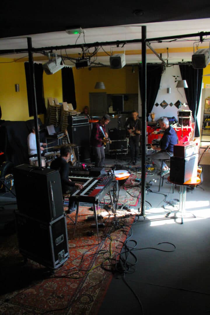 LE GROUPE RENNAIS SANTA CRUZ OU LA BEAUTIFUL LIFE
