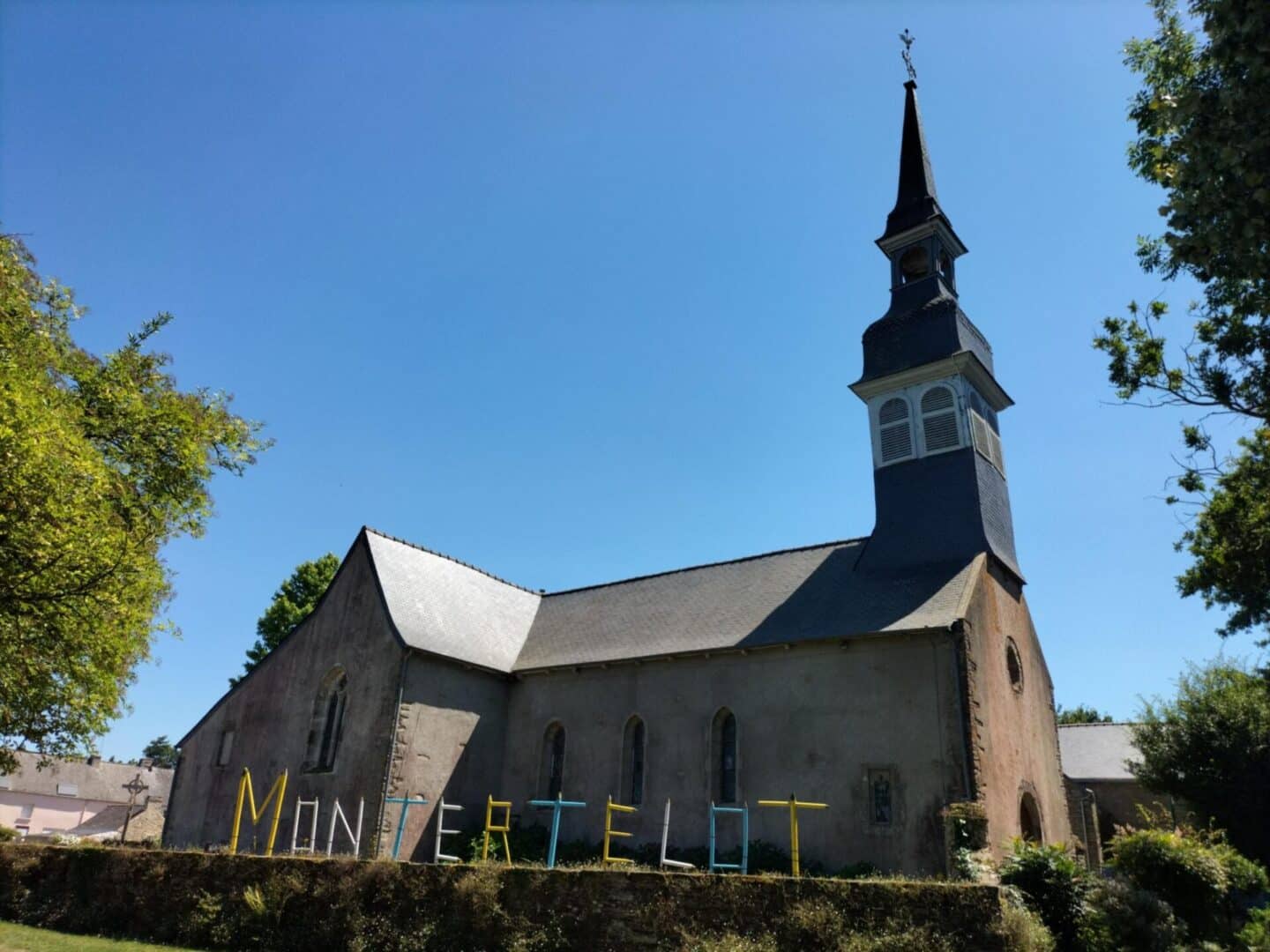 cabanes d'étapes Montertelot