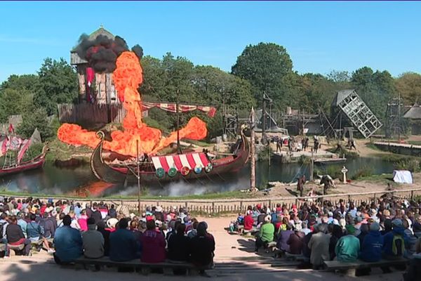 Le Grand Tour en train - Puy du Fou